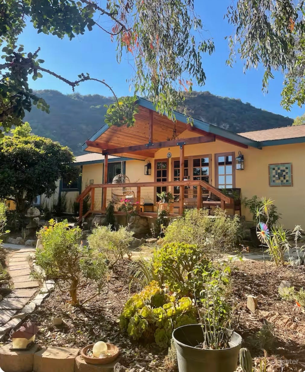 Stunning 14 acre home with gorgeous pool area Photo 1