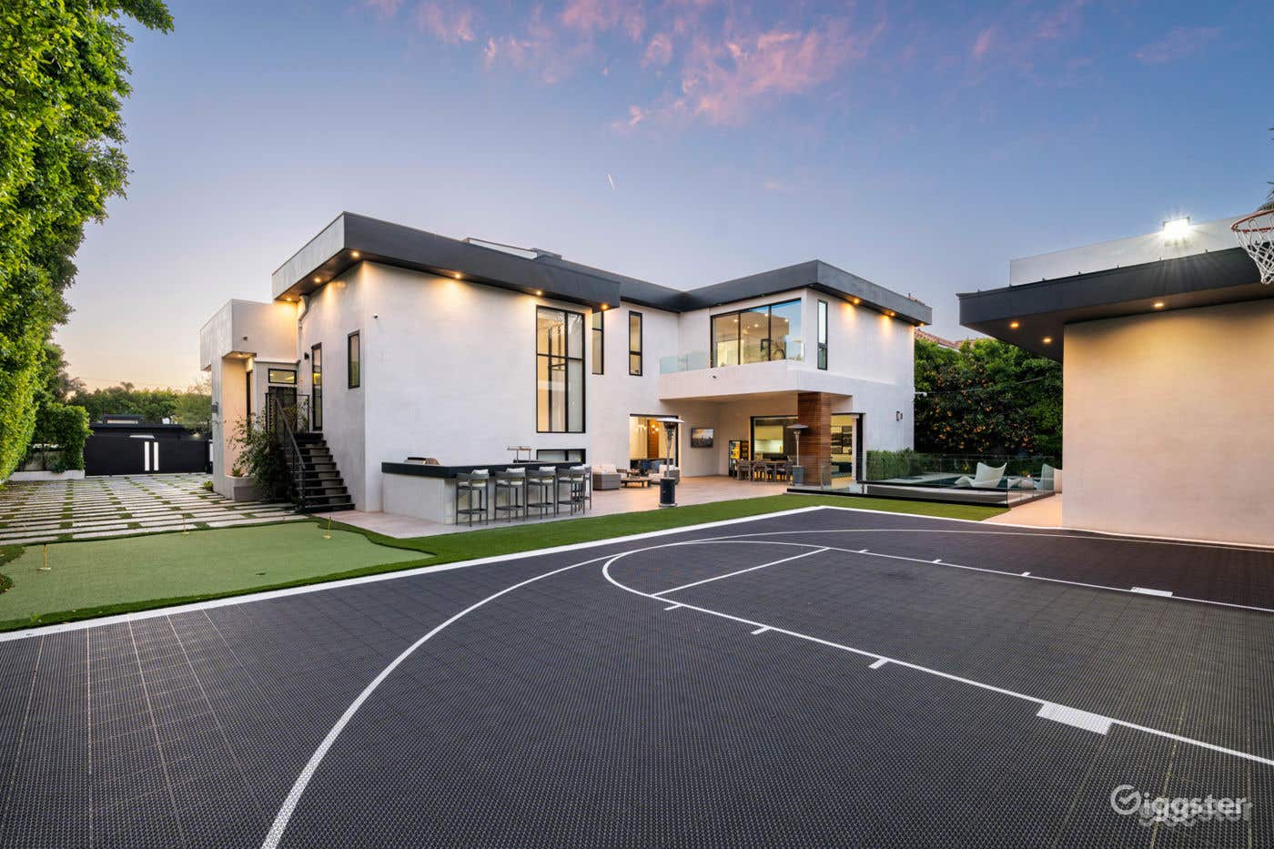 Basketball Court | Exquisite Encino Haven Photo 2