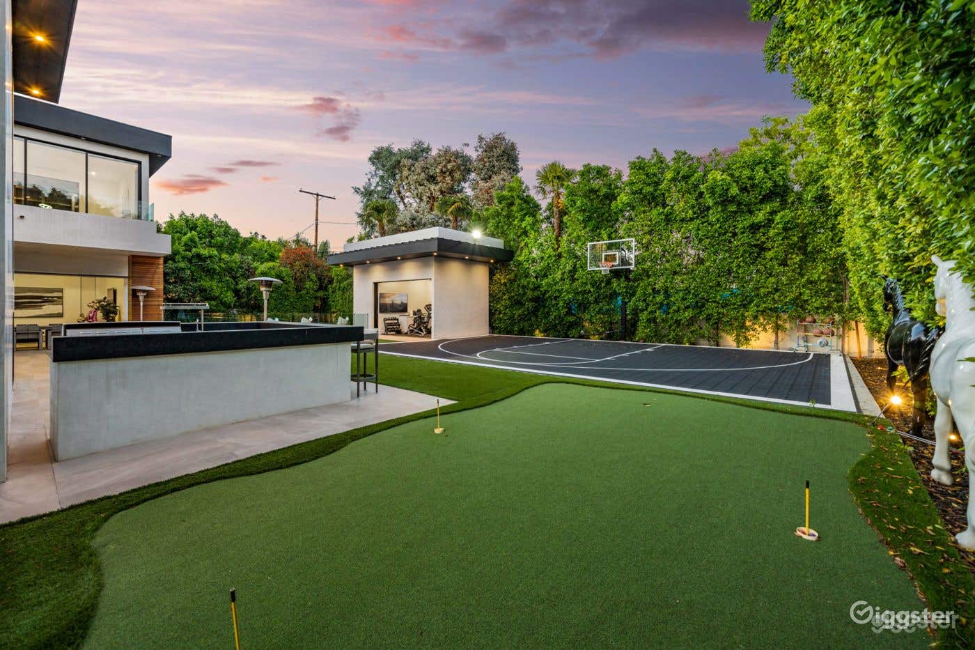 Basketball Court | Exquisite Encino Haven Photo 4