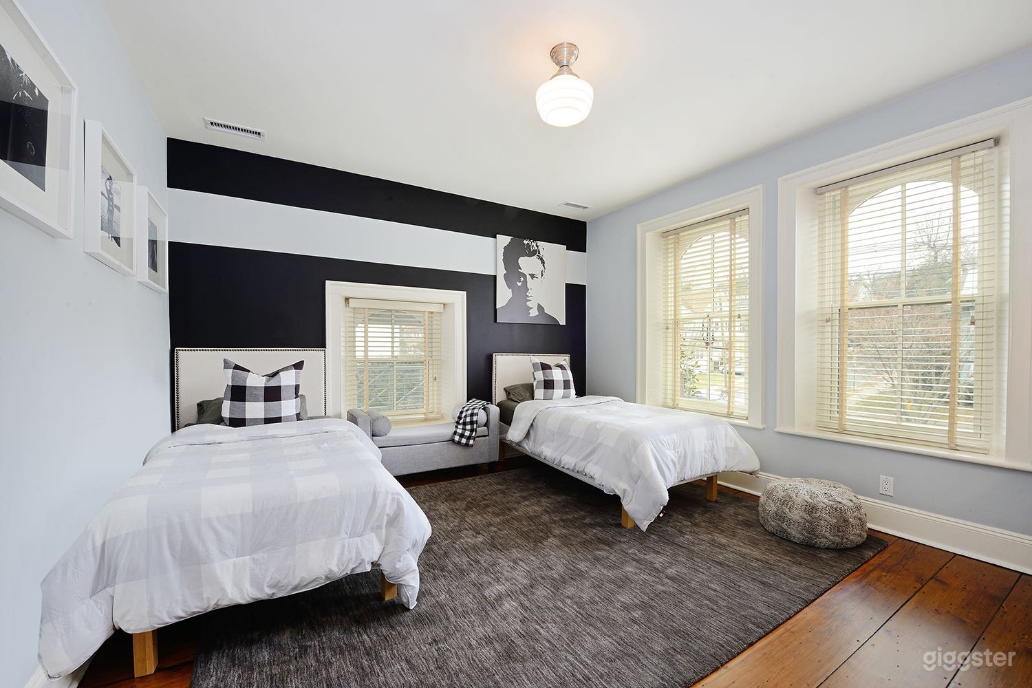 Stone Storybook English Style Home  Photo 2