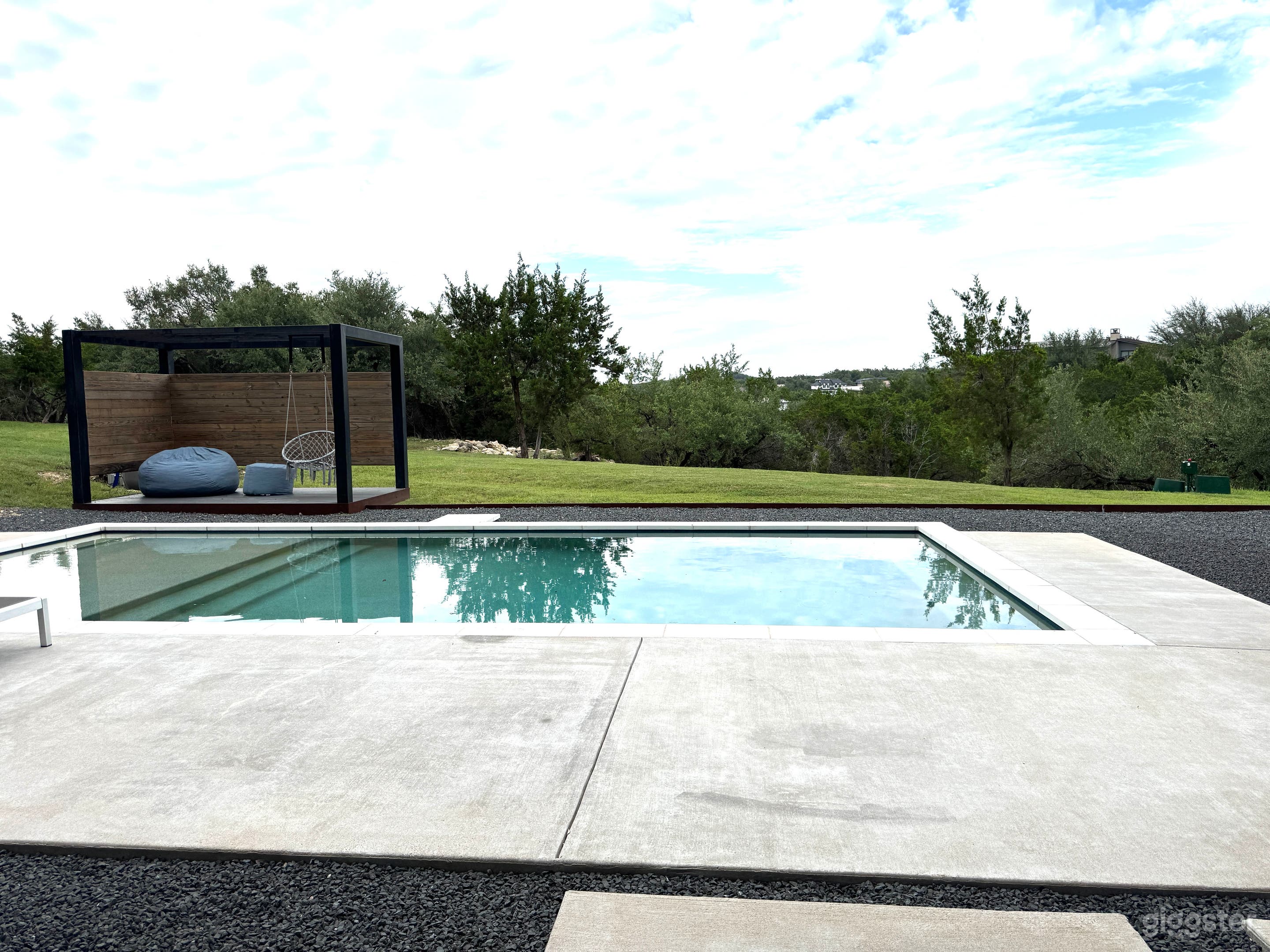 Modern Pool with Cabana Photo 2