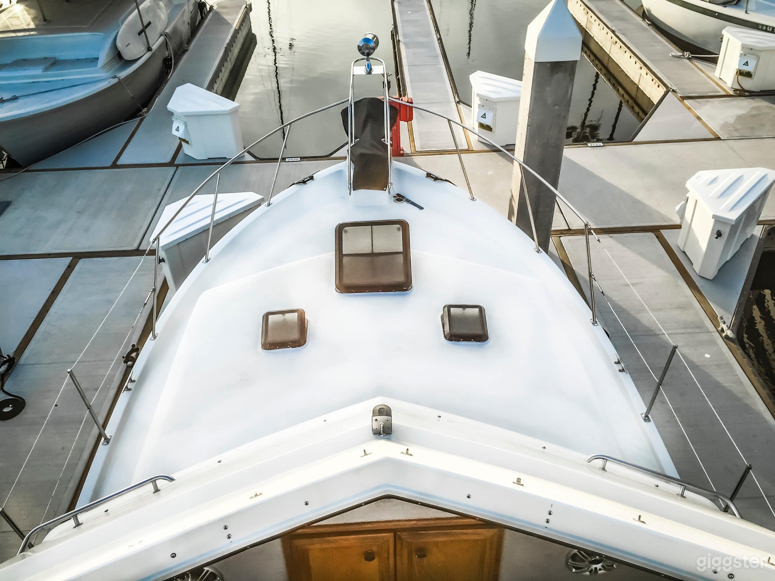 38-ft Carver Boat Photo 3