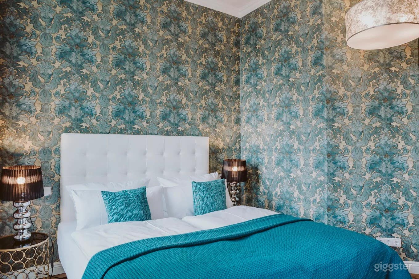 Garden Hotel Photo 4