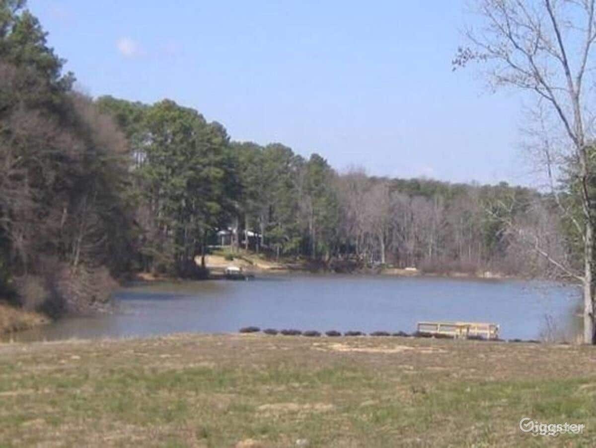 Modern Backyard with Stunning Waterfront Views Photo 4