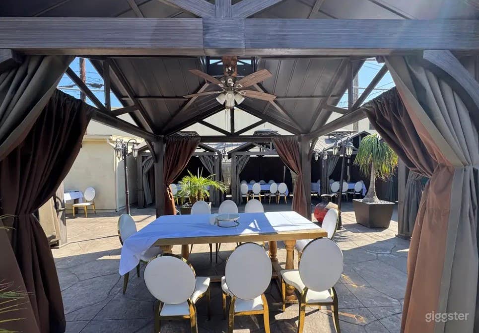 Camera Ready Outdoor Dining Space Photo 4