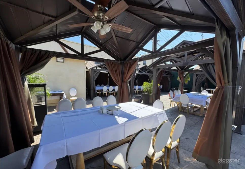 Camera Ready Outdoor Dining Space Photo 1