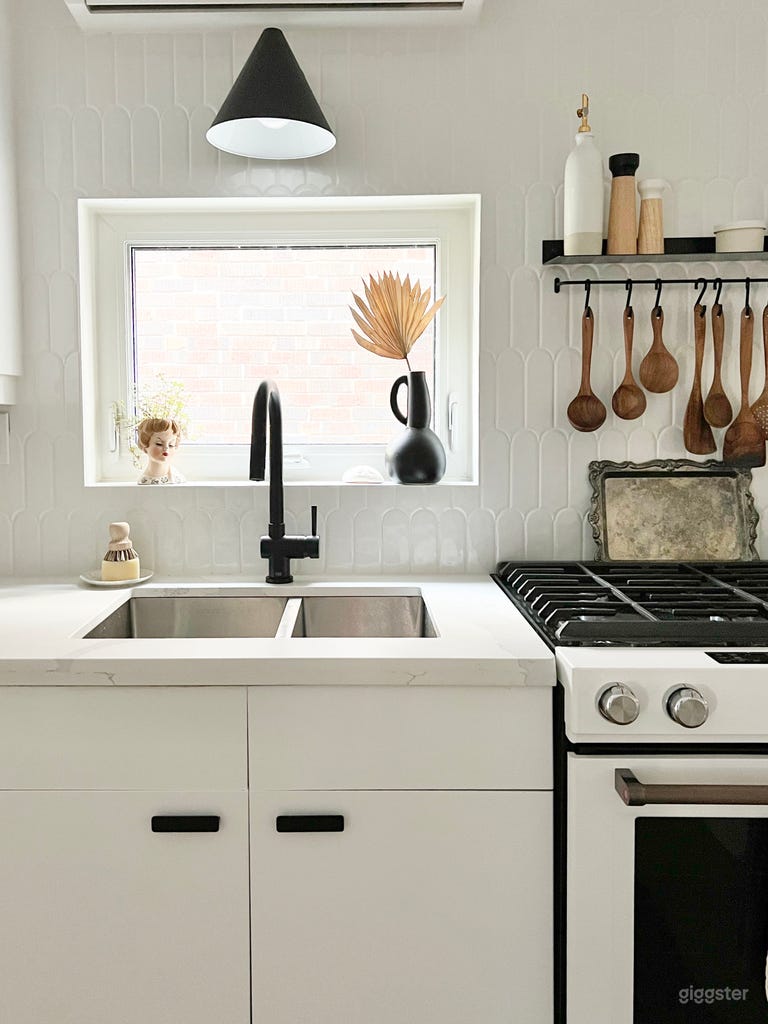  Modern Leslieville Home 