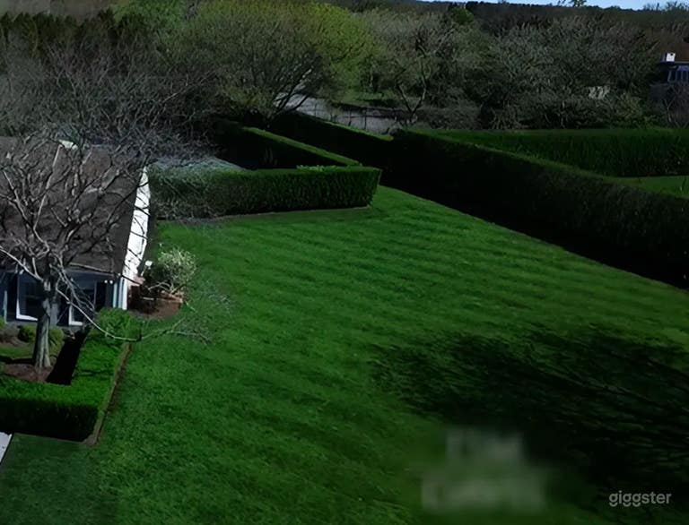  Magnificent Multi-Acre Backyard 