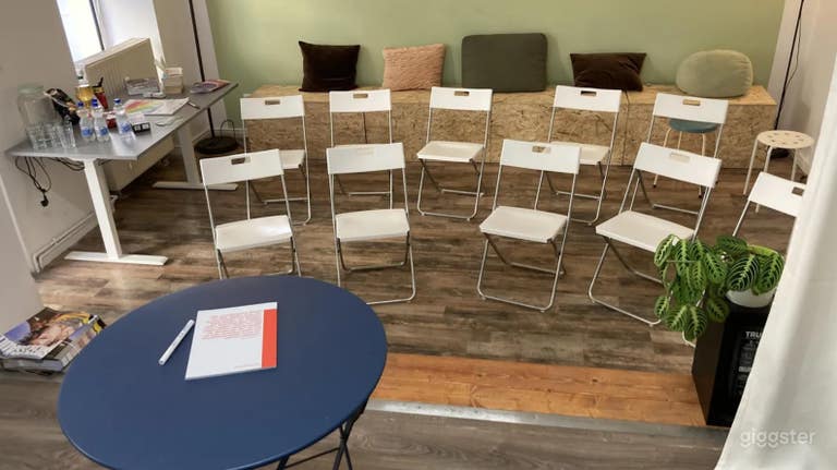  Kreatives Kreuzberg Studio & Veranstaltungsraum mit kleiner Bühne 