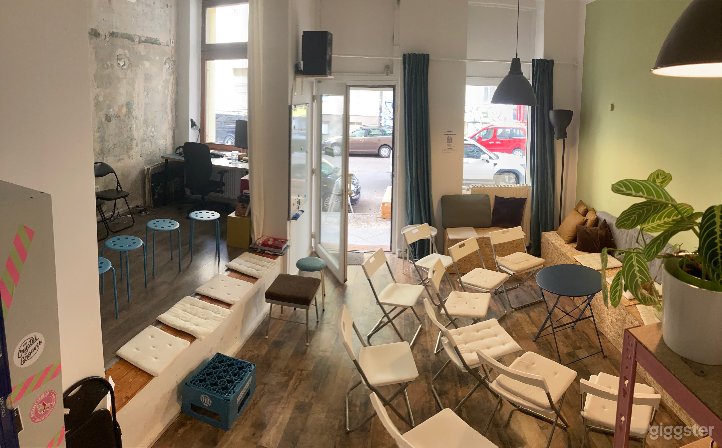 Kreatives Kreuzberg Studio & Veranstaltungsraum mit kleiner Bühne Foto 3