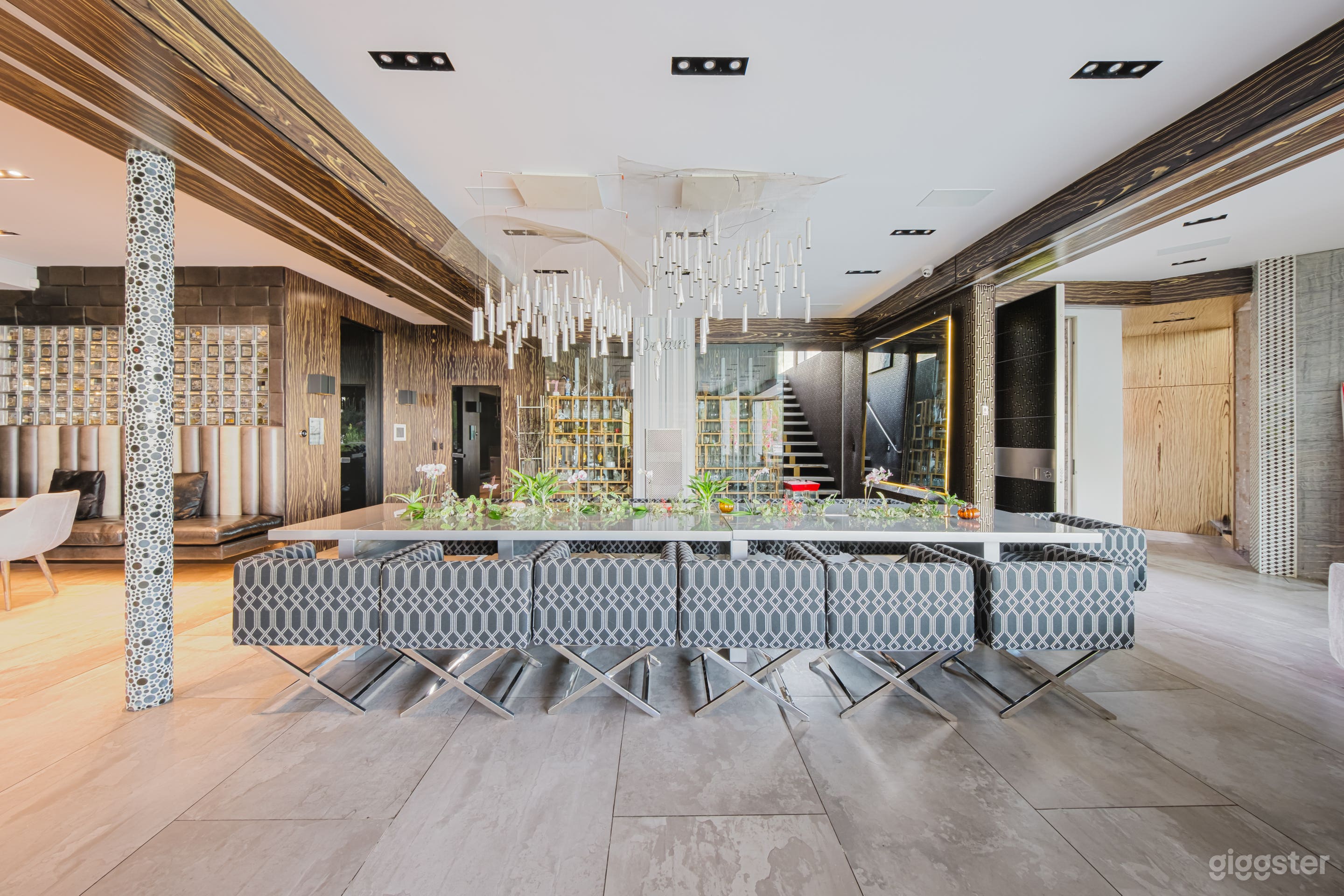 MODERN ZEN LUXE IN THE HILLS Photo 4