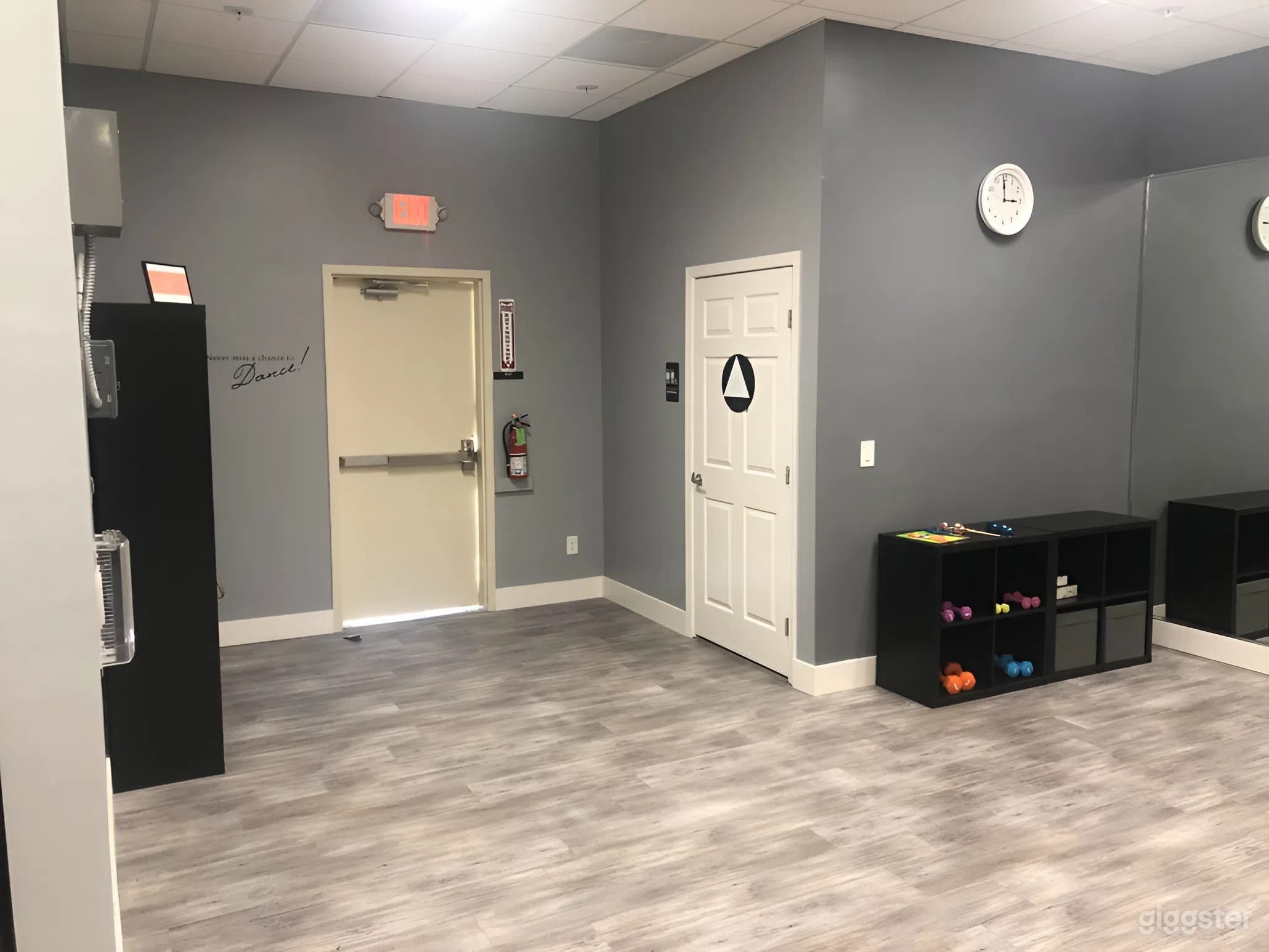 Versatile Studio Spaces for Classes, Workshops &amp; Small Groups (Studio A + B) Photo 3