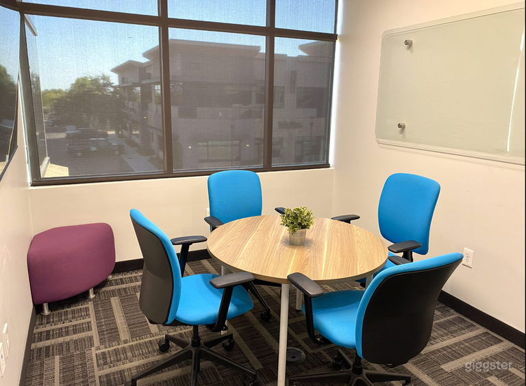  Conference room good for 4pax 