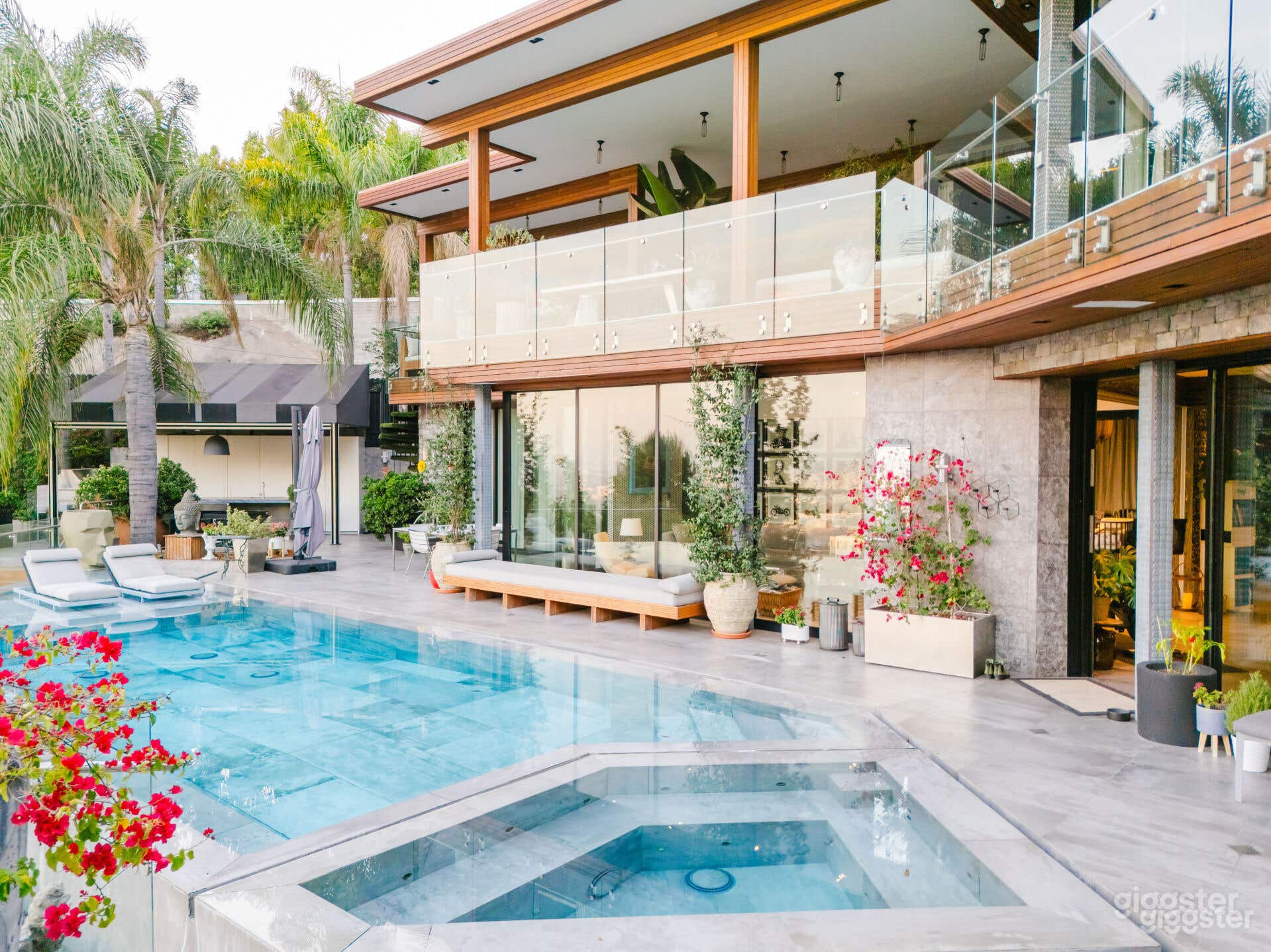 MODERN ZEN INFINITY POOL WITH SPA IN THE HILLS Photo 2