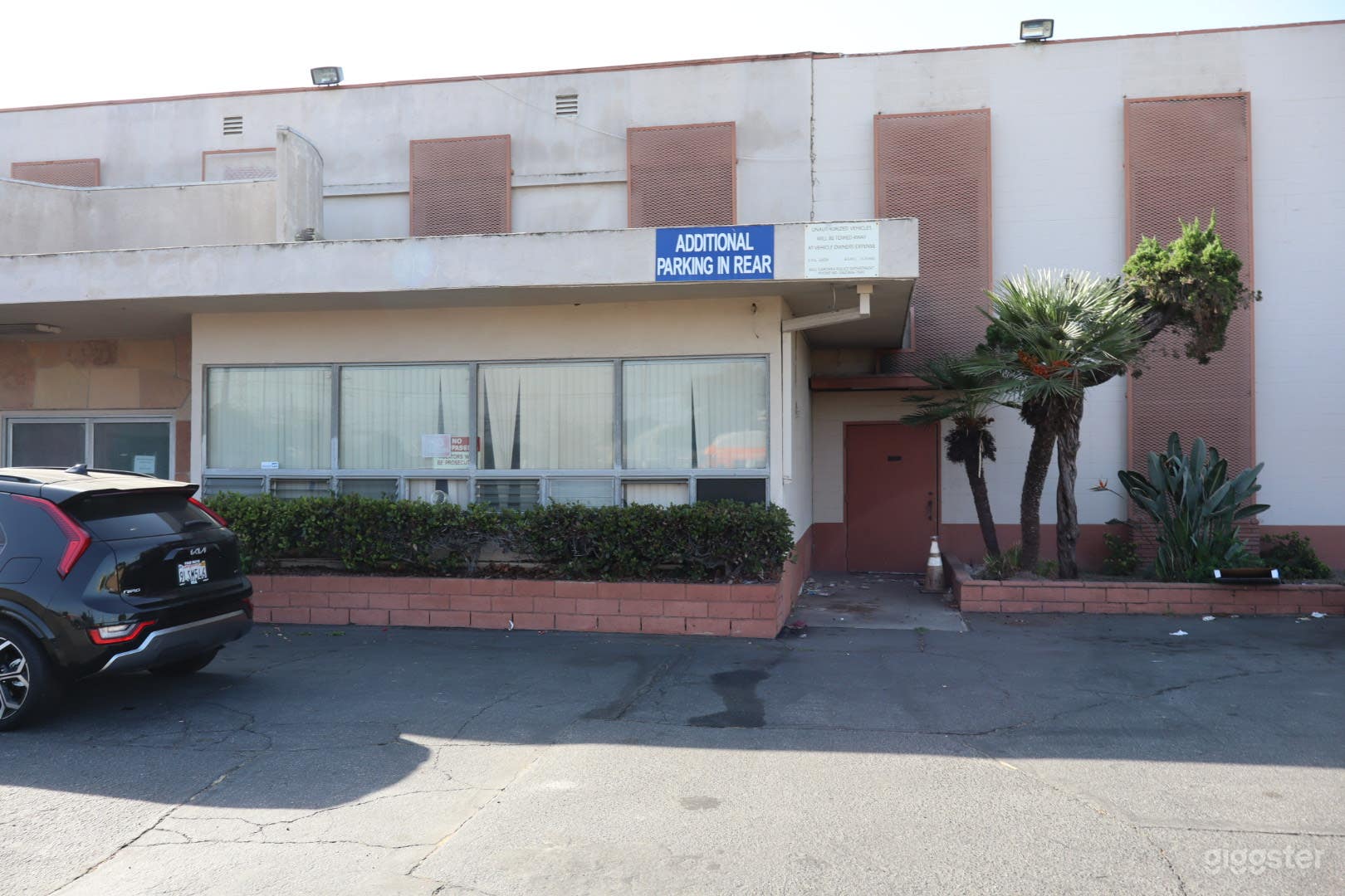 Abandoned School / Church  Photo 4