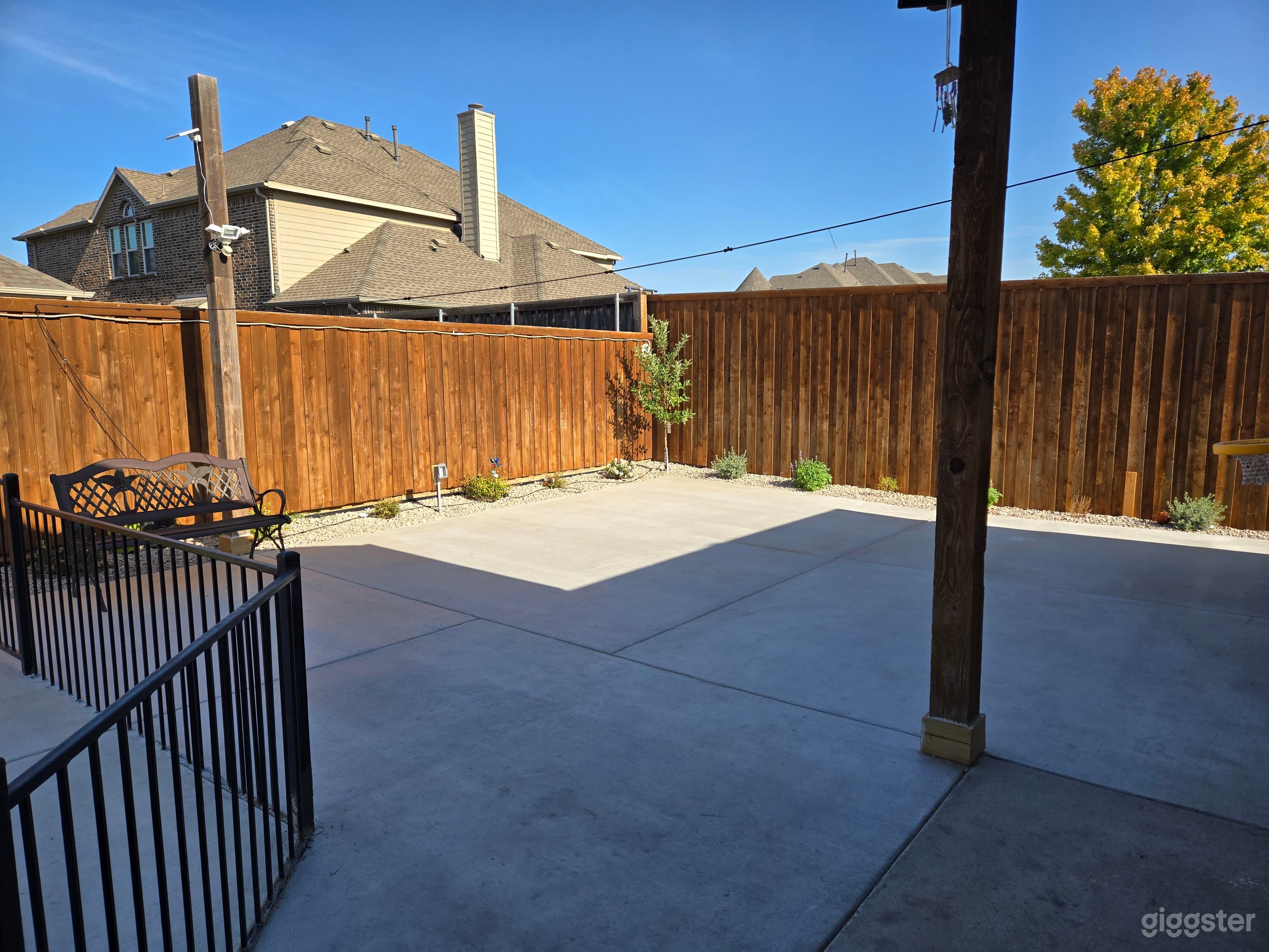 Private Backyard Pool Photo 4