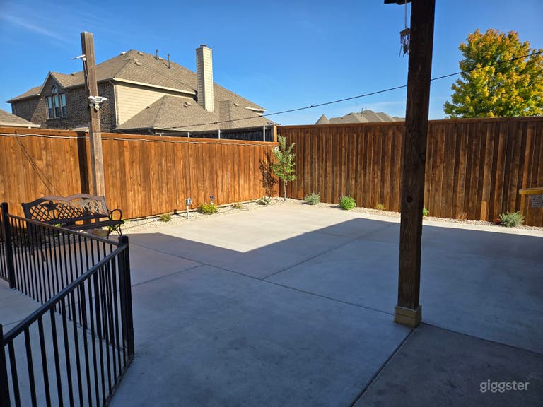  Private Backyard Pool 