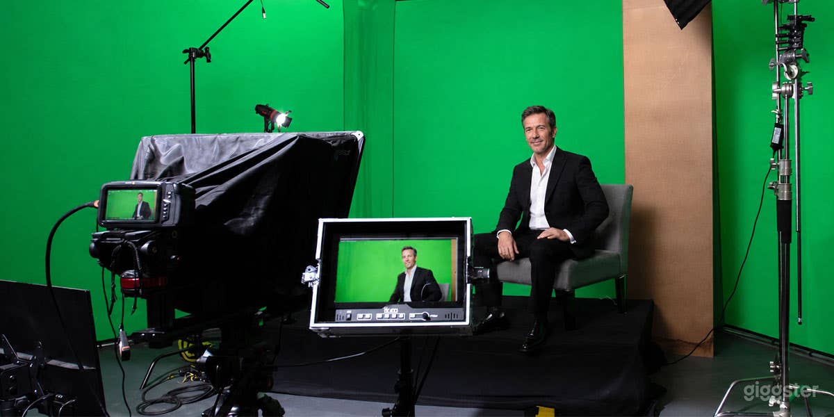B2B Content Batching Studio: Multi-Cam Video & Podcast Hub Photo 1