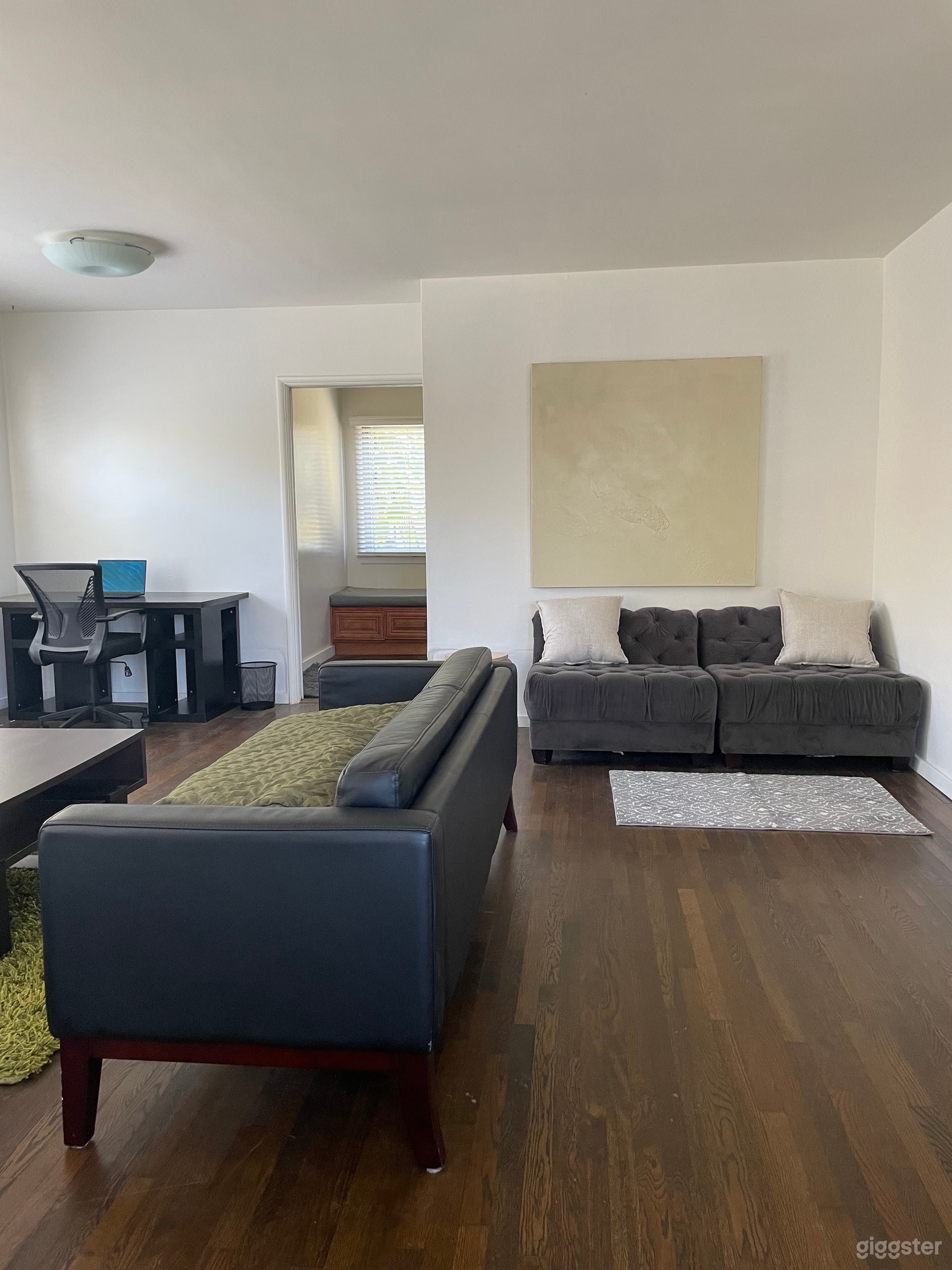 Vintage Apartment Building Photo 3