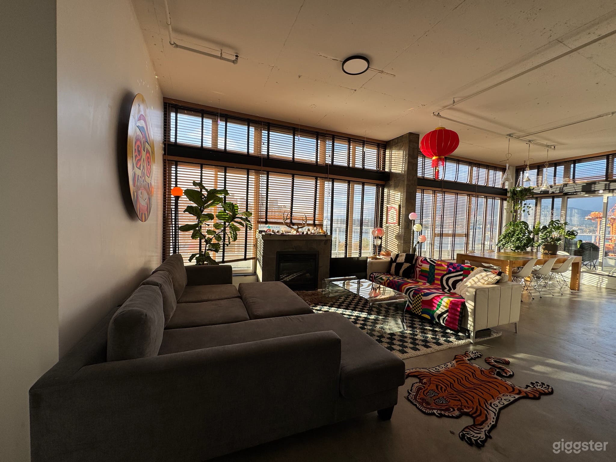 Palace Penthouse Glorious City and Ocean View Photo 3