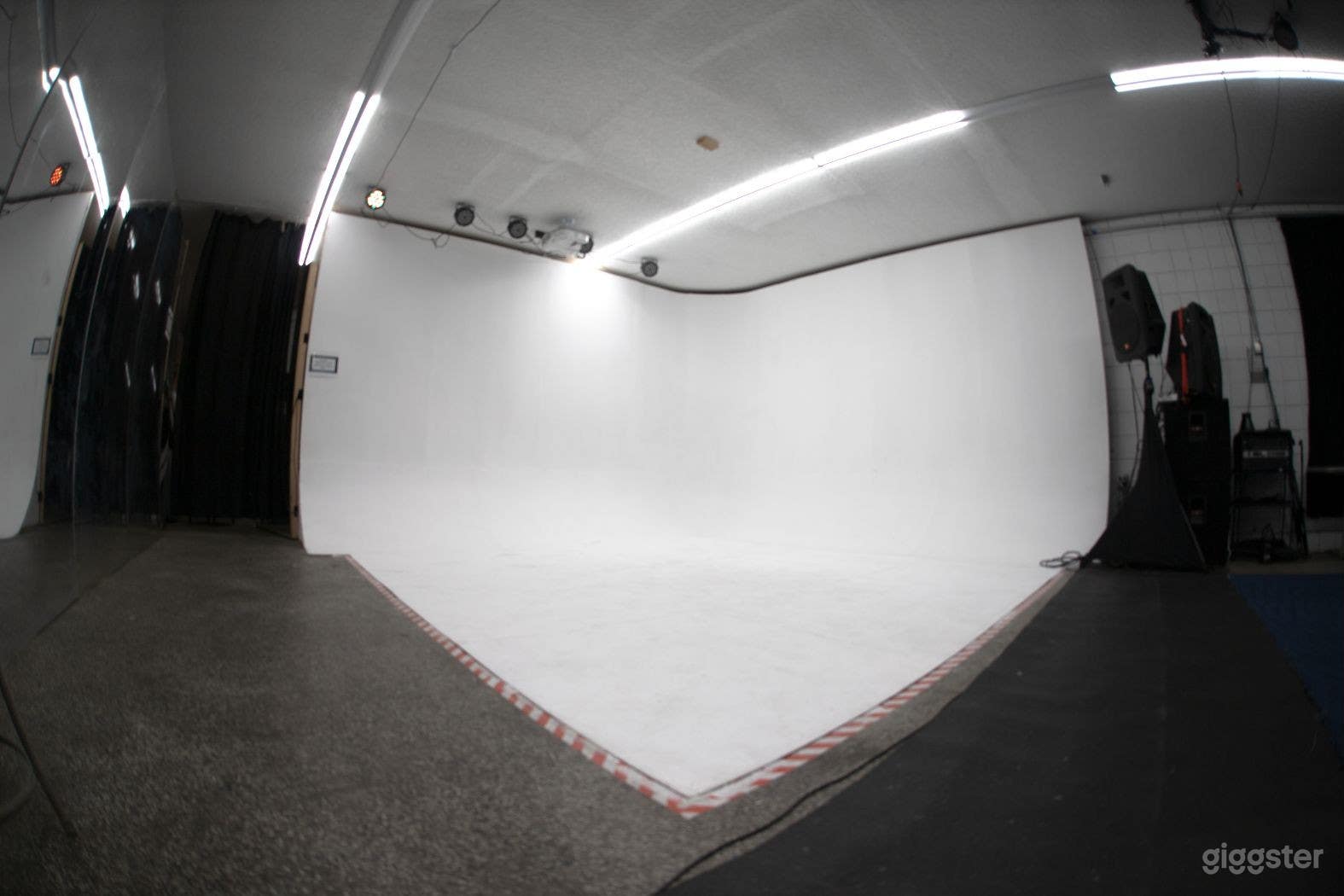12X12 CYCLORAMA  WALL