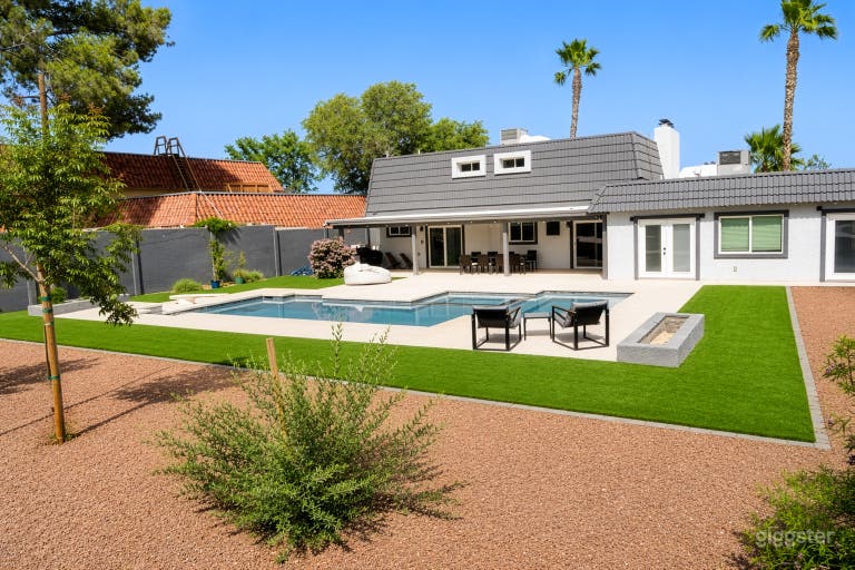  Modern Luxury Pool for Photoshoots, Content & Private Events 