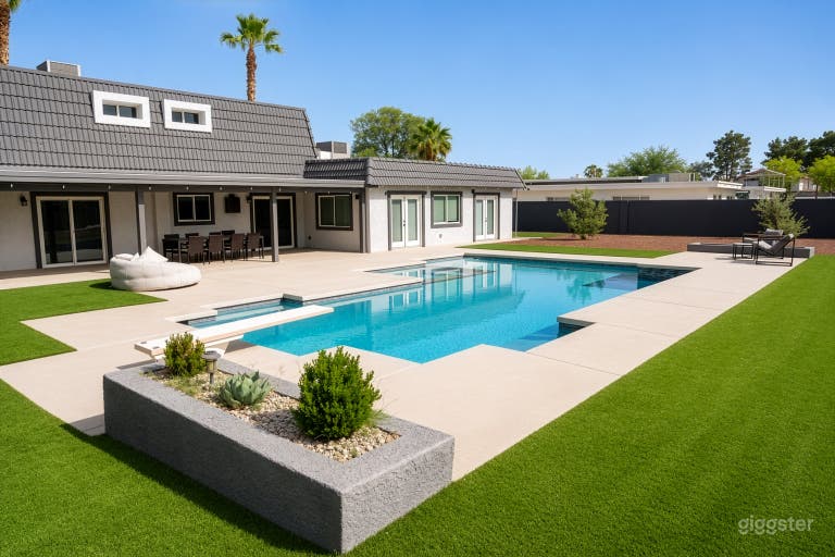  Modern Luxury Pool for Photoshoots, Content & Private Events 