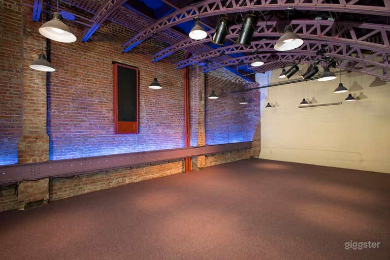  Private Cabaret Space 