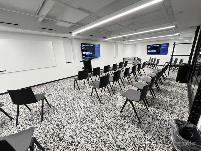  Duke Ellington Meeting Room 