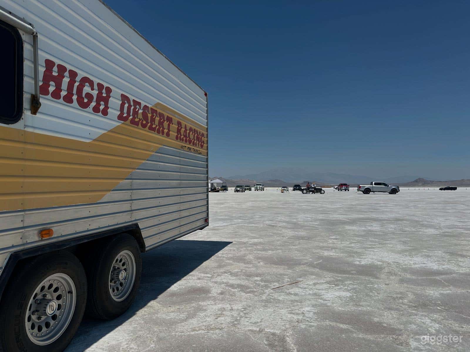  Cool, Nostalgic Retro High Desert Inn Trailer  Photo 3
