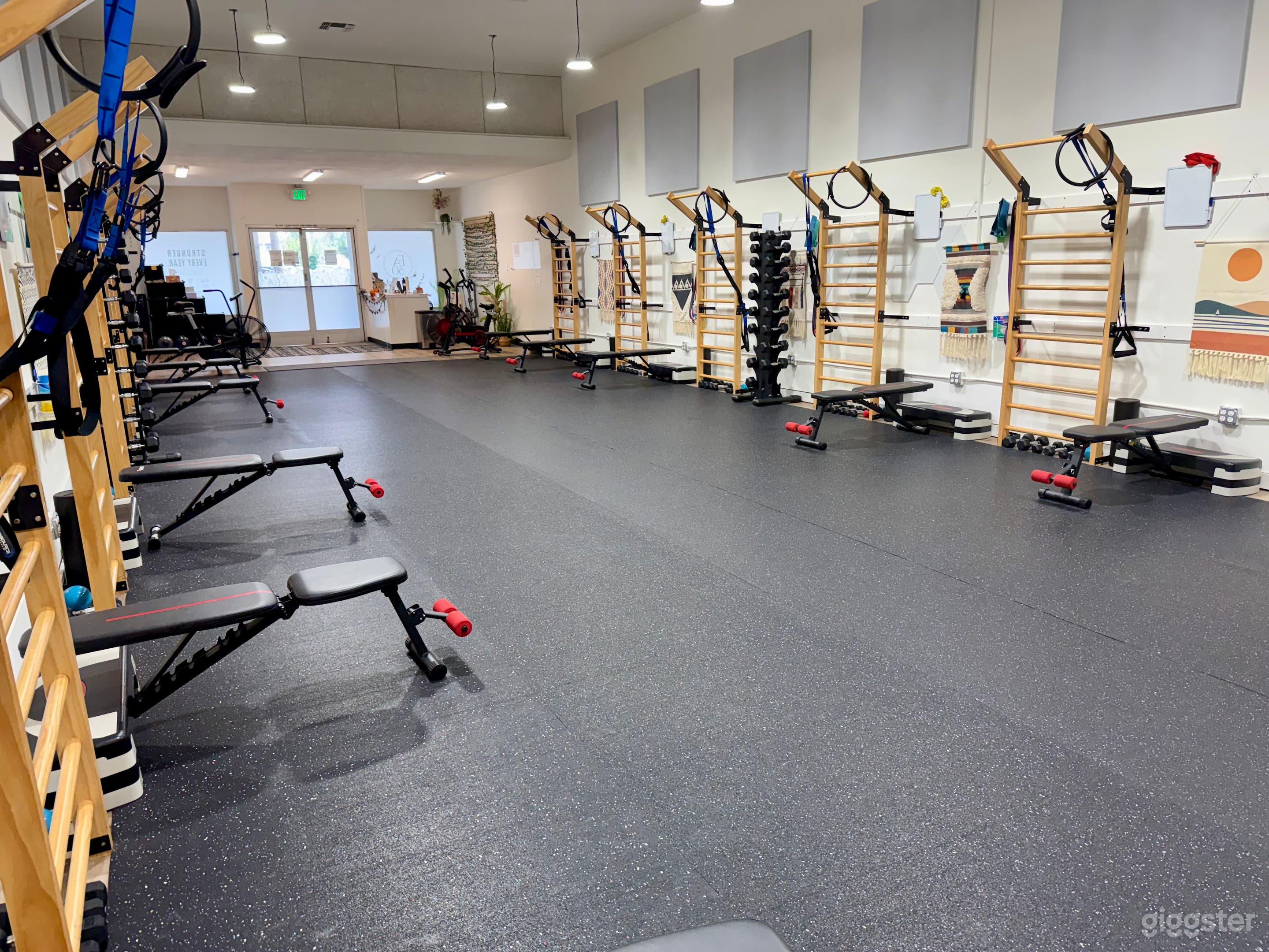 Bright, Modern Boutique Fitness Studio w/Open Training Floor Photo 3