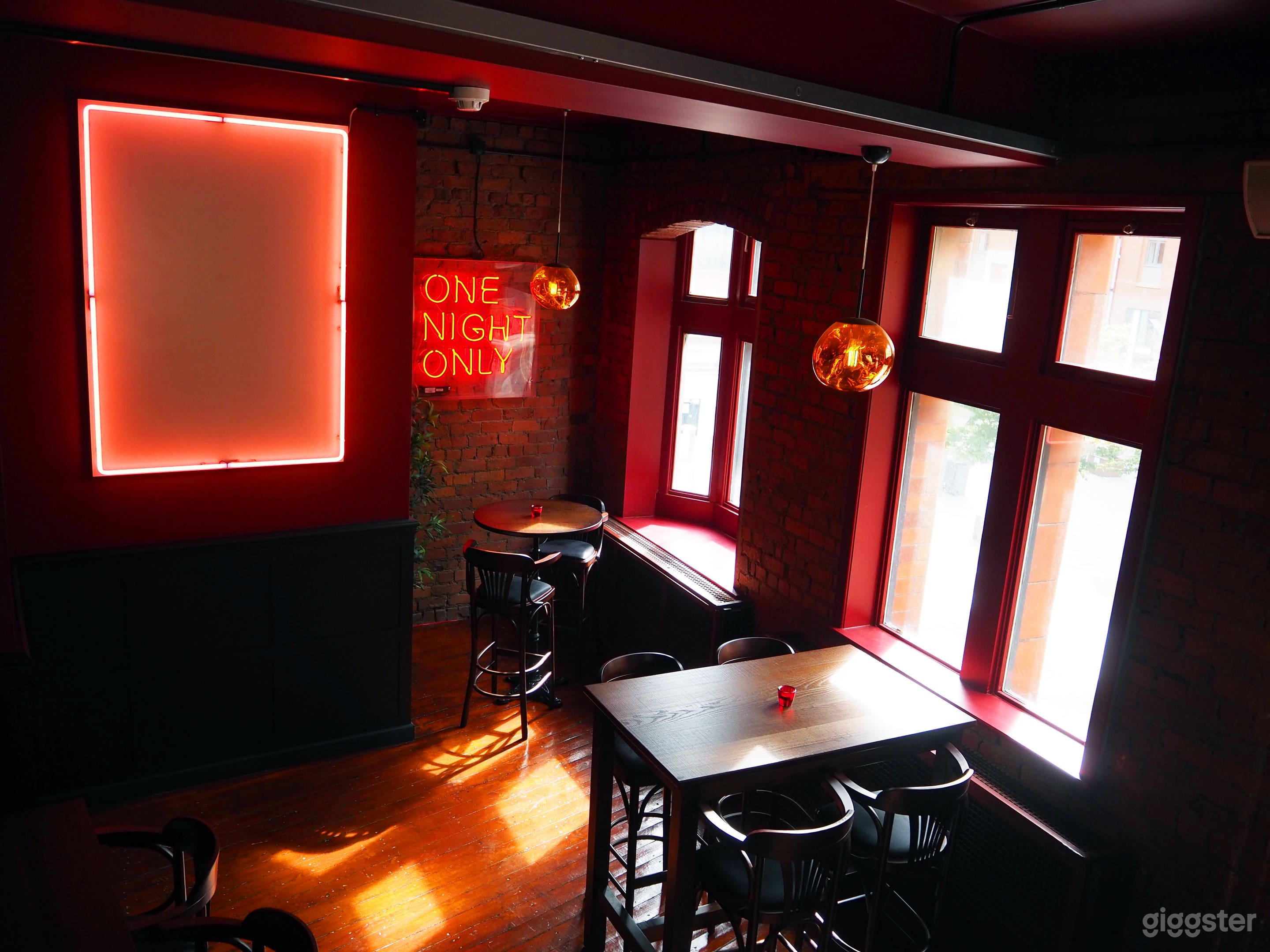 Authentic GastroPub in Manchester Photo 3