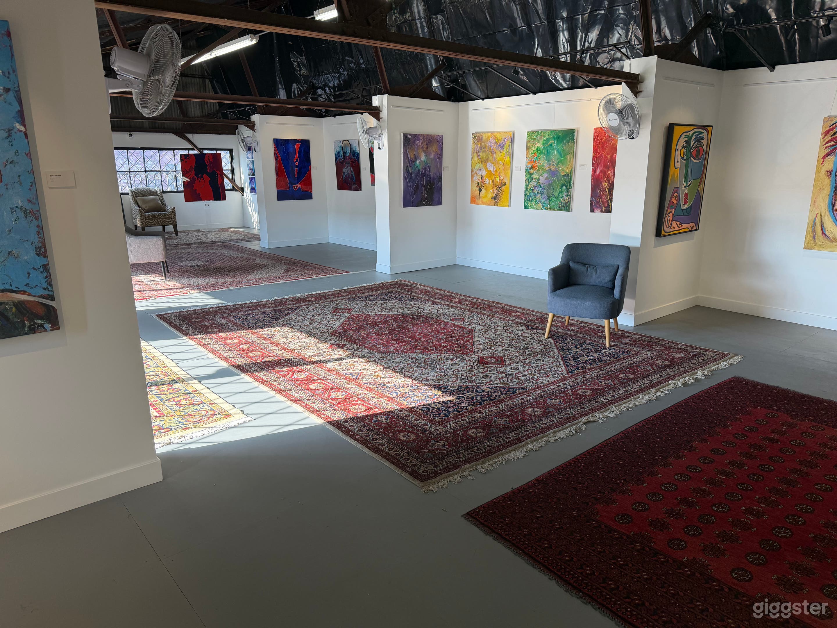 Beautiful Gallery in the Arts District Photo 2