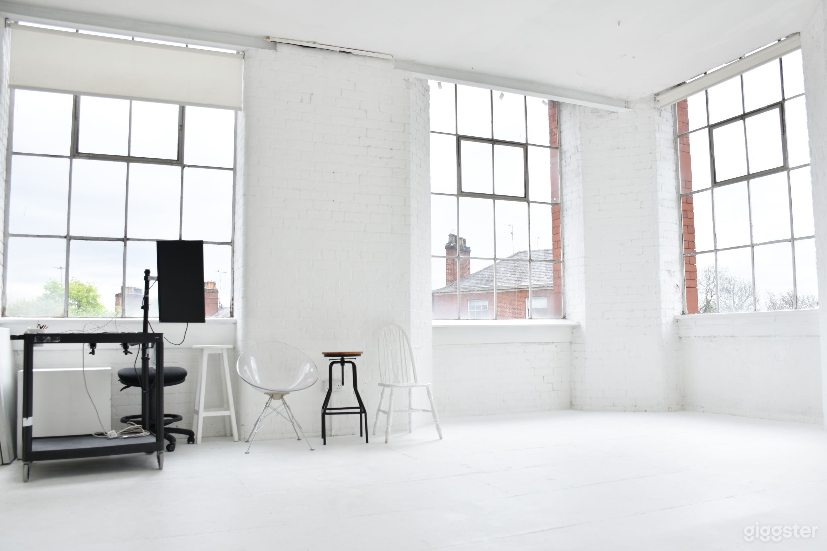 Natual Light Photography Studio in Manchester Photo 3