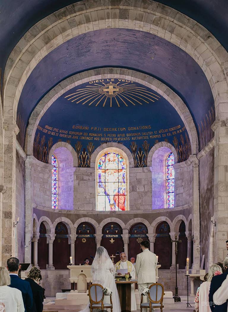  Église historique au cœur d’un domaine d’exception 