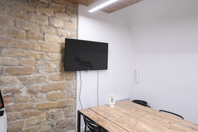  Niki meeting room (up to 12 pers) 