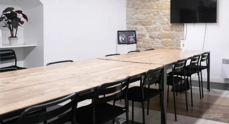  Niki meeting room (up to 12 pers) 