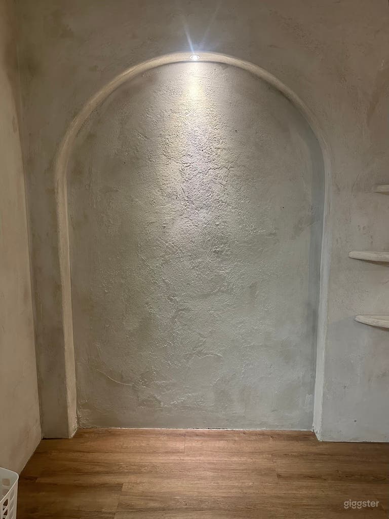  Arches & Limestone Walls: A Timeless Vancouver Space 