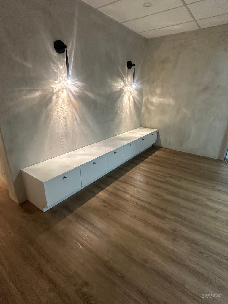  Arches & Limestone Walls: A Timeless Vancouver Space 