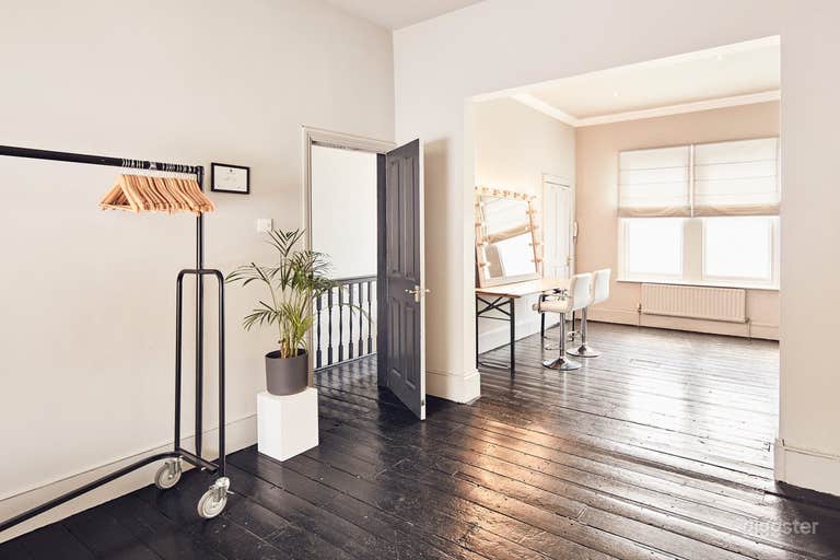  Modern Suite 2 