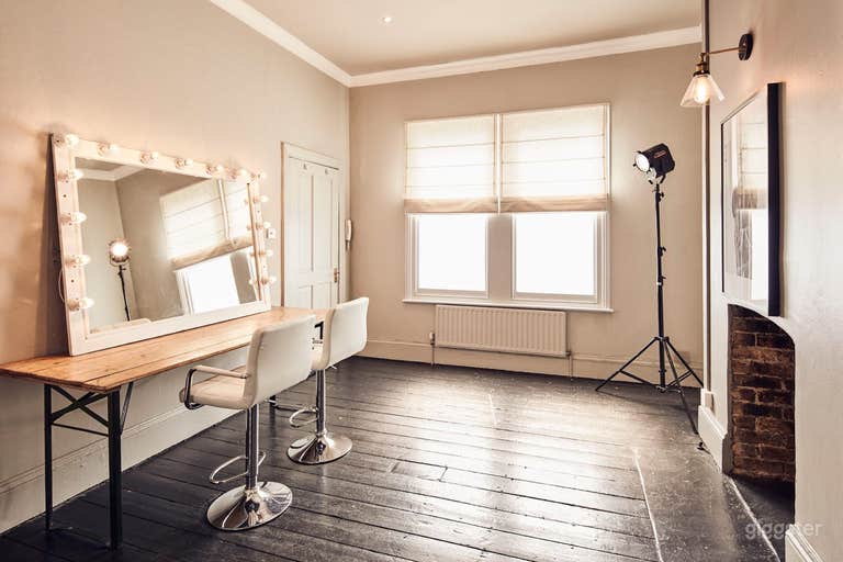  Modern Suite 2 