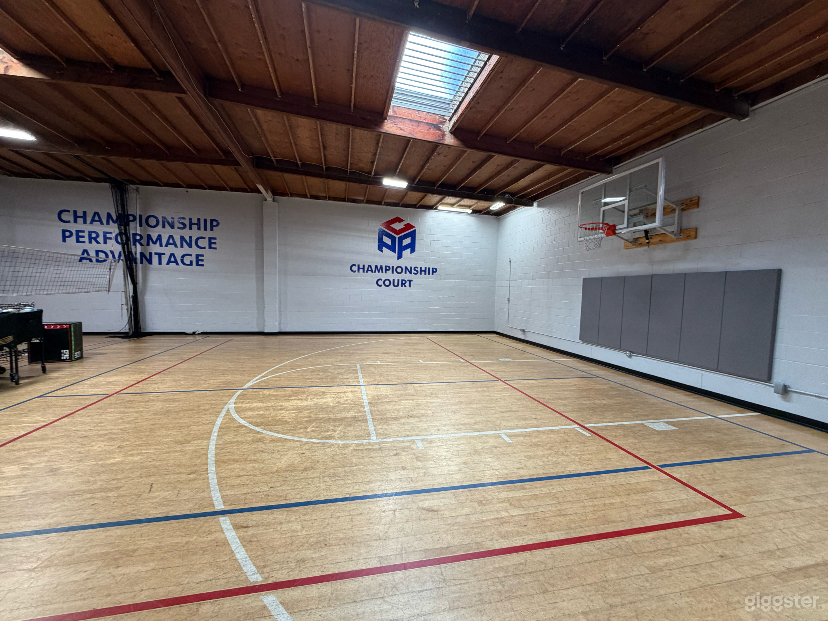 Modern Indoor Gym/Basketball/Volleyball Court Photo 4