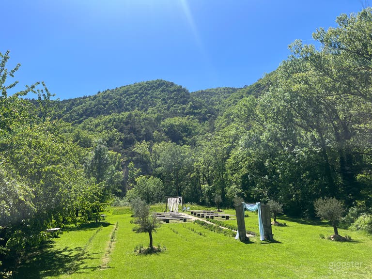 Superbe ancien village provençal du XVIe siècle 
