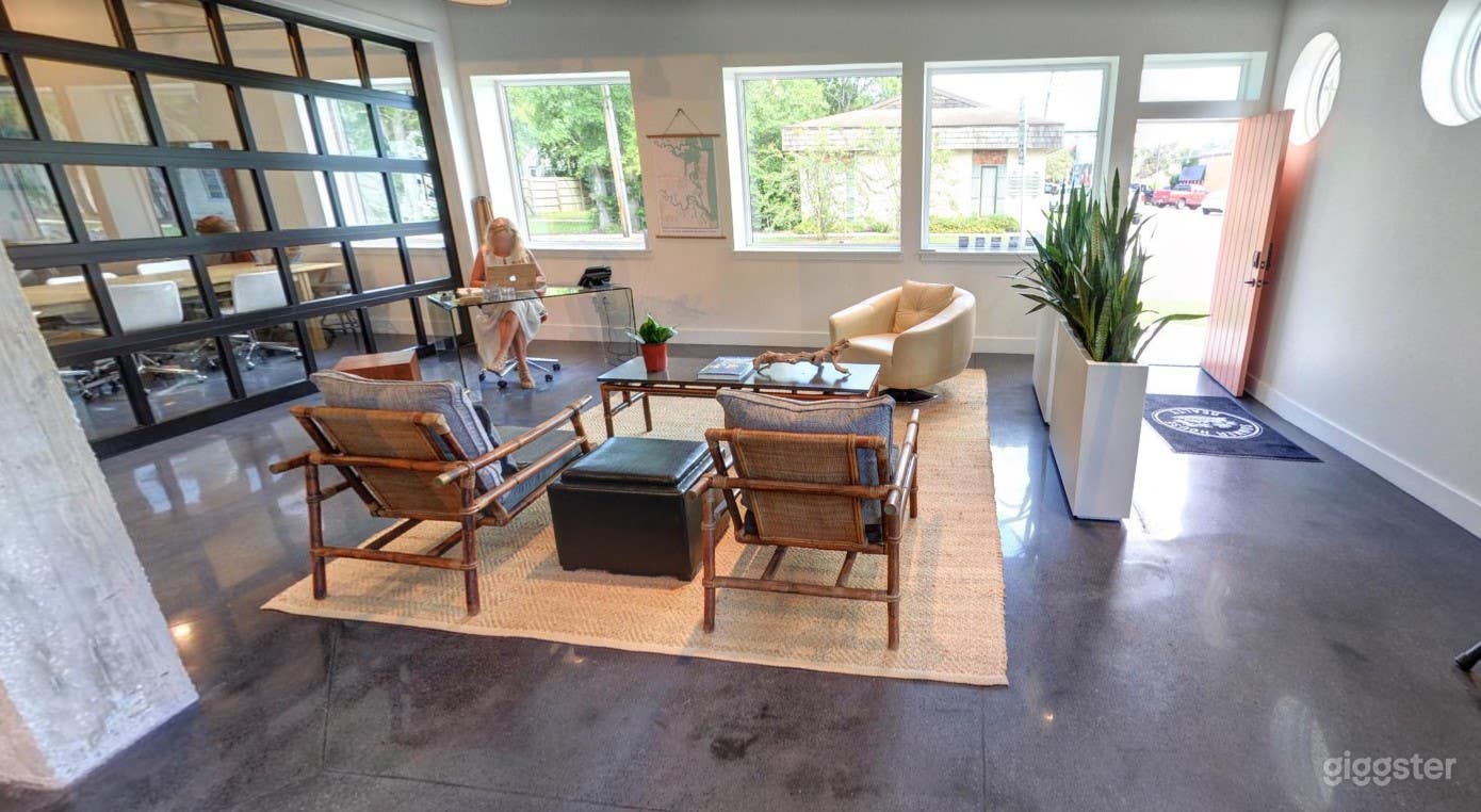 Stunning Downstairs Venue in Fernandina Beach Photo 4