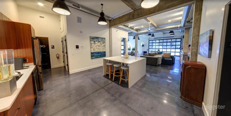  Stunning Downstairs Venue in Fernandina Beach 