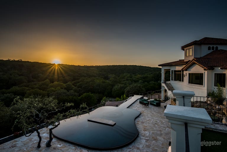  87.5 FT Guitar Pool at Sunset 