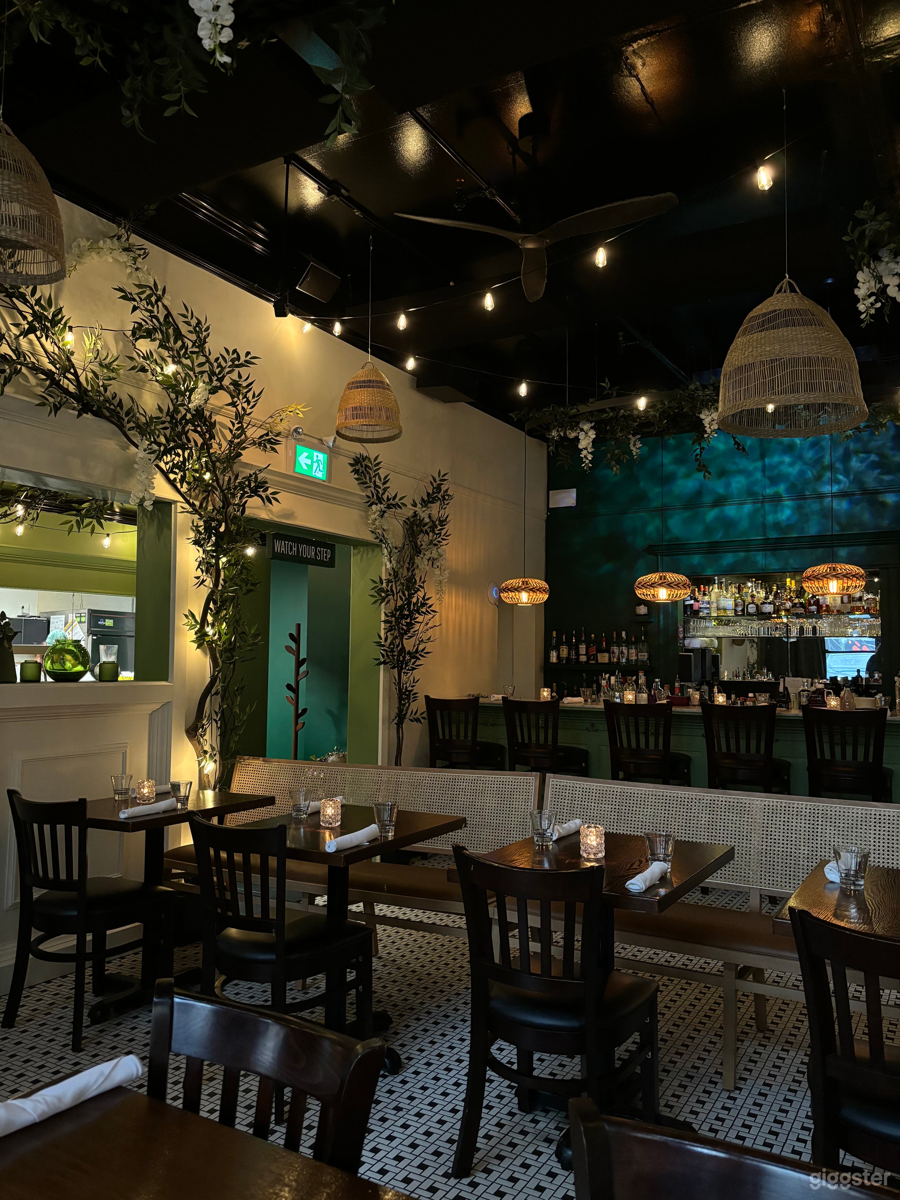 Mediterranean Atmosphere in the Heart of Gastown! Photo 1