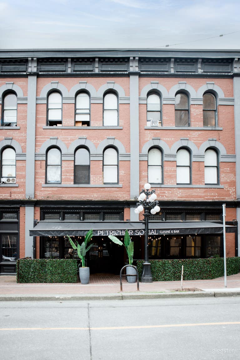 Mediterranean Atmosphere in the Heart of Gastown! 