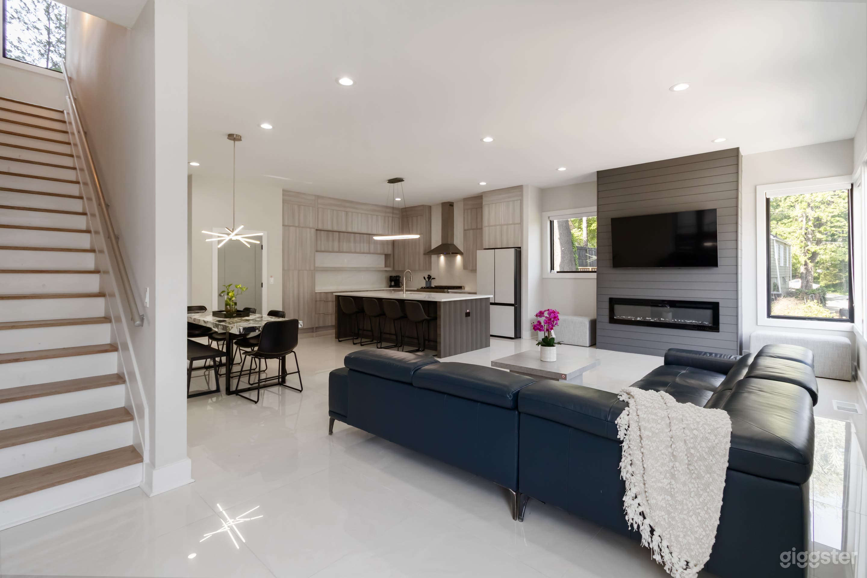 Brand-New 3-Story Home with Rooftop in Midtown Photo 2