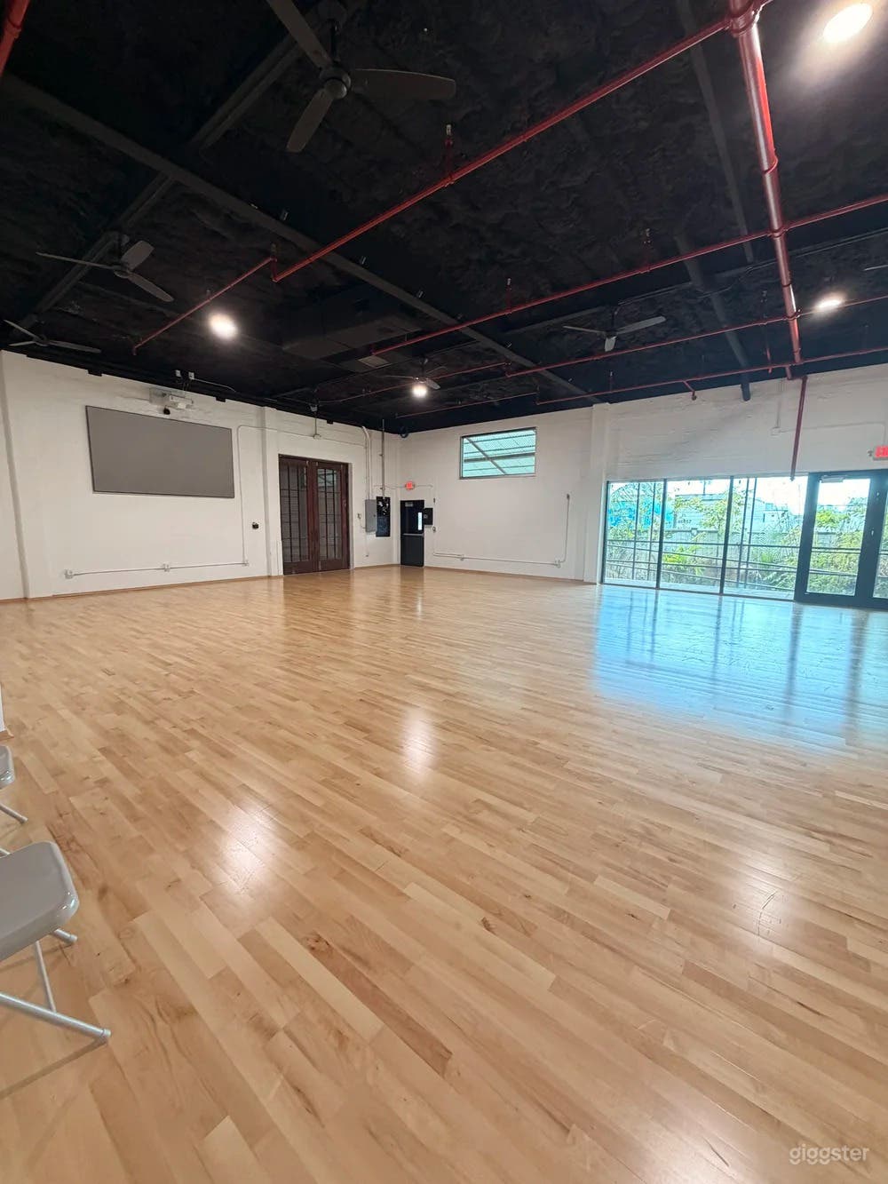  Professional Wood Dance Studio Photo 4